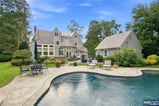 295 Hamilton Avenue, Glen Rock, NJ 07452