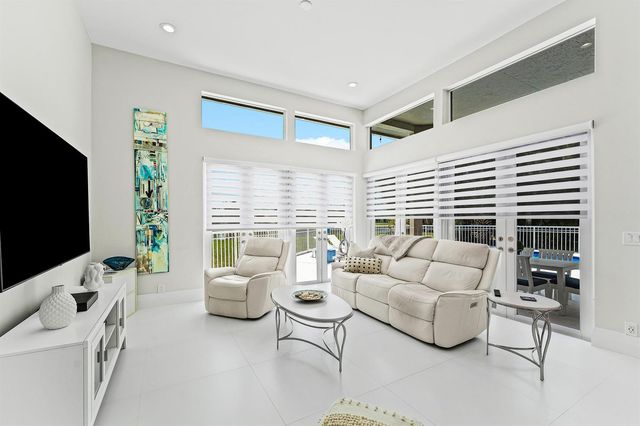 8321 Muirhead Circle, Boynton Beach, FL 33472
