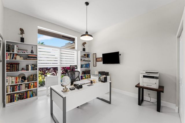 8321 Muirhead Circle, Boynton Beach, FL 33472