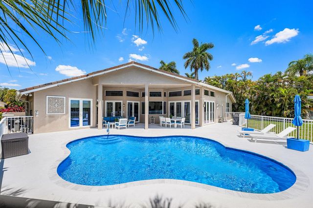 8321 Muirhead Circle, Boynton Beach, FL 33472