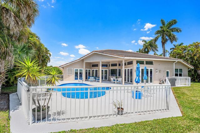 8321 Muirhead Circle, Boynton Beach, FL 33472