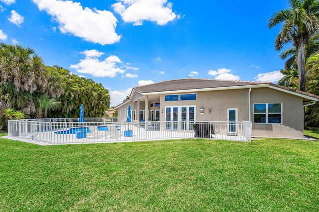 8321 Muirhead Circle, Boynton Beach, FL 33472