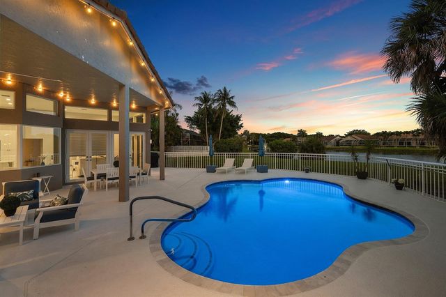 8321 Muirhead Circle, Boynton Beach, FL 33472