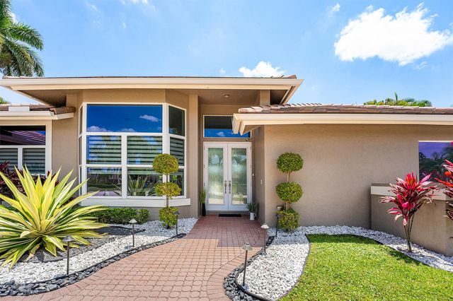 8321 Muirhead Circle, Boynton Beach, FL 33472