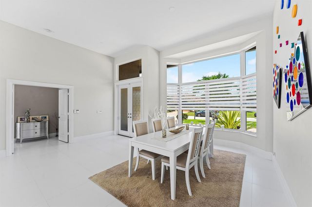 8321 Muirhead Circle, Boynton Beach, FL 33472