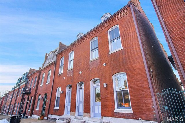 918 Russell Boulevard, St Louis, MO 63104