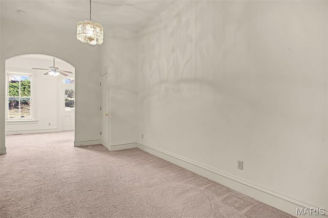 918 Russell Boulevard, St Louis, MO 63104