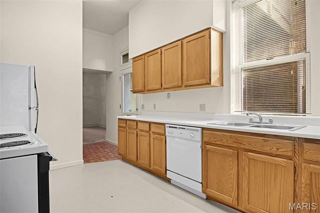 918 Russell Boulevard, St Louis, MO 63104