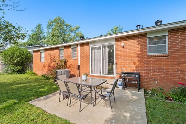 1003 White Road, Springdale, AR 72762
