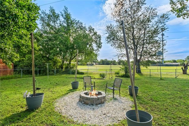 1003 White Road, Springdale, AR 72762