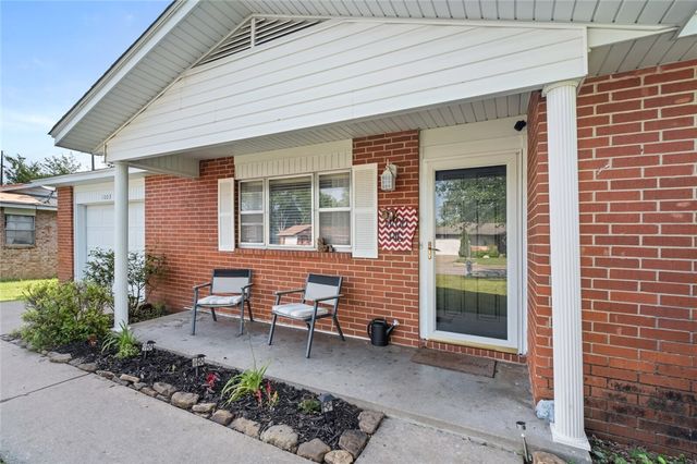1003 White Road, Springdale, AR 72762