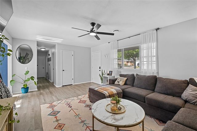 1003 White Road, Springdale, AR 72762