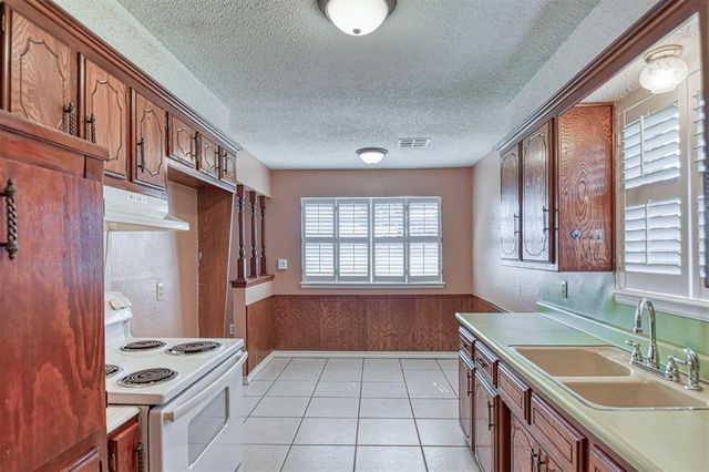 224 Atterberry Drive, Norman, OK 73071