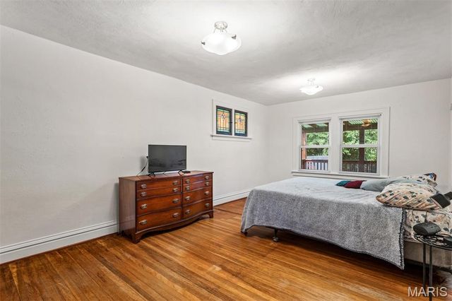 5527 Ulena Avenue, St Louis, MO 63116
