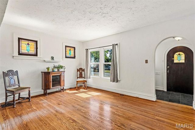 5527 Ulena Avenue, St Louis, MO 63116