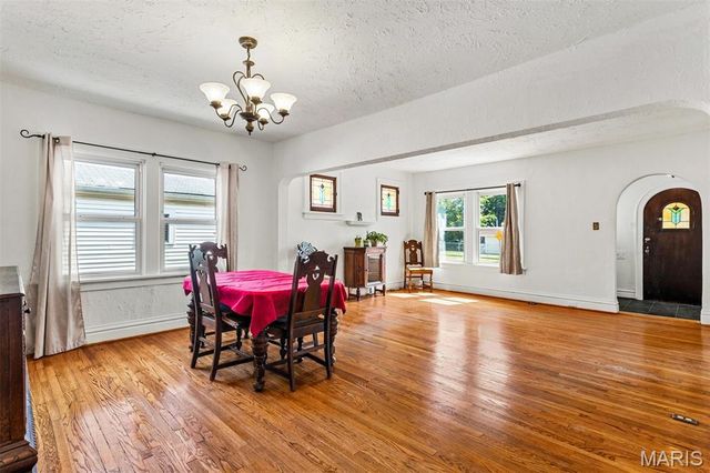 5527 Ulena Avenue, St Louis, MO 63116