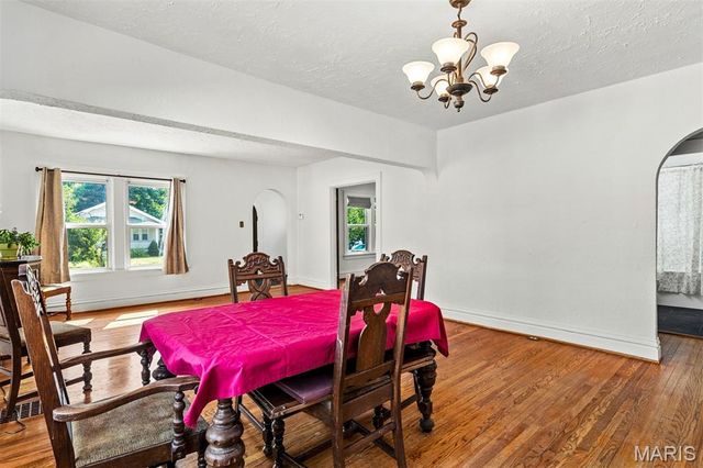 5527 Ulena Avenue, St Louis, MO 63116