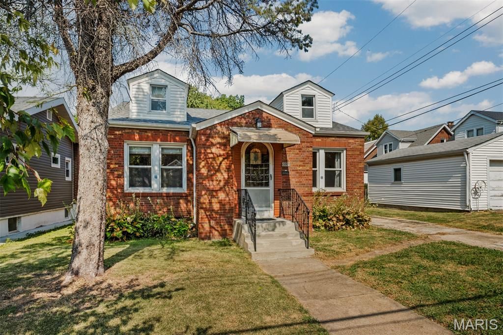 5527 Ulena Avenue, St Louis, MO 63116