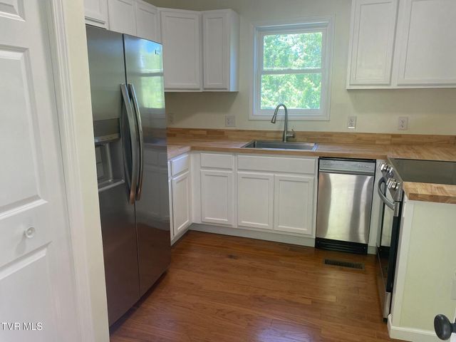 120 Templeton Street, Appalachia, VA 24216
