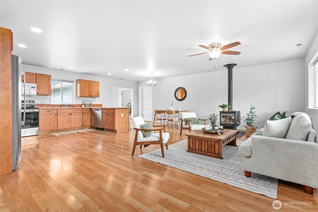 303 Hayes Street, Nooksack, WA 98276