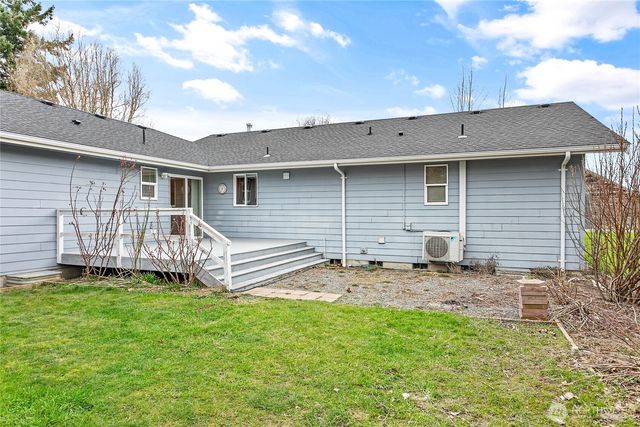 303 Hayes Street, Nooksack, WA 98276