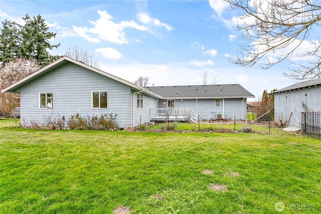 303 Hayes Street, Nooksack, WA 98276