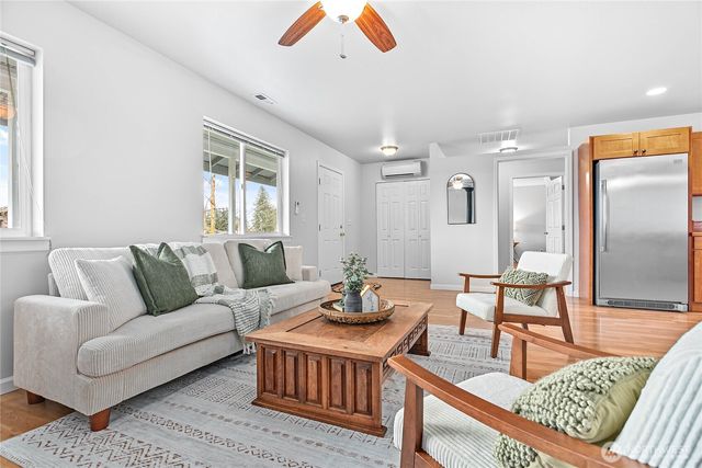 303 Hayes Street, Nooksack, WA 98276