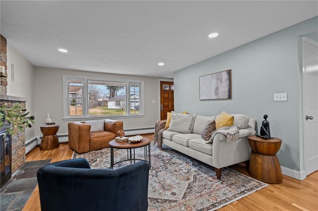 45 Valley View Drive, Cumberland, RI 02864