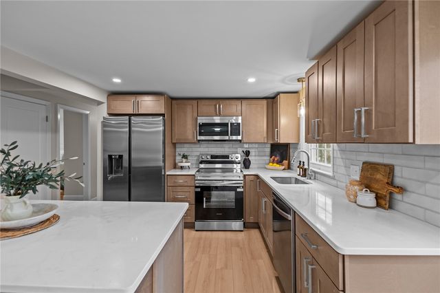 45 Valley View Drive, Cumberland, RI 02864