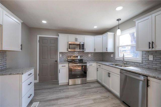 10509 E 57th Terrace, Raytown, MO 64133