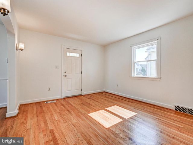 2701 MAPLE AVE, Parkville, MD 21234