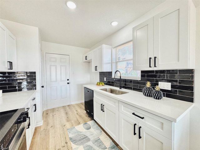 3739 Moonlite Drive, Pasadena, TX 77505