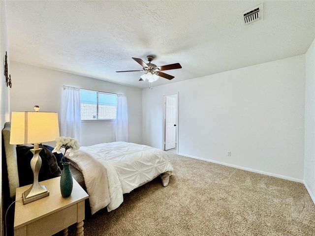 3739 Moonlite Drive, Pasadena, TX 77505