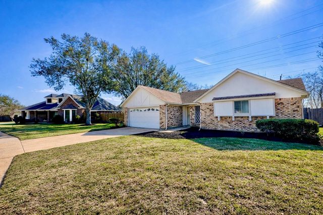 3739 Moonlite Drive, Pasadena, TX 77505