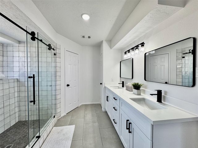 3739 Moonlite Drive, Pasadena, TX 77505