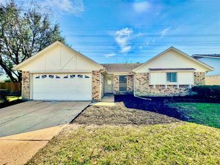 3739 Moonlite Drive, Pasadena, TX 77505