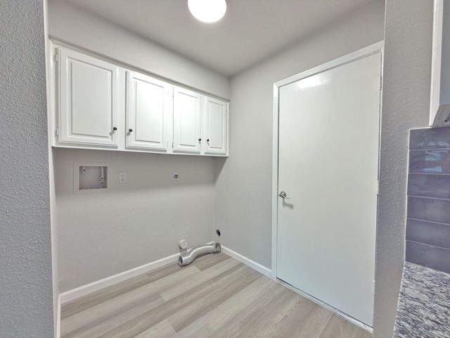 1618 Live Oak Hollow Street, Pearland, TX 77581