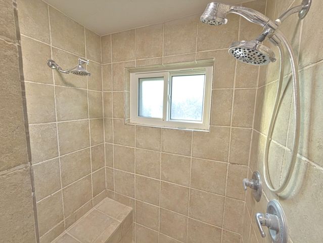 1618 Live Oak Hollow Street, Pearland, TX 77581