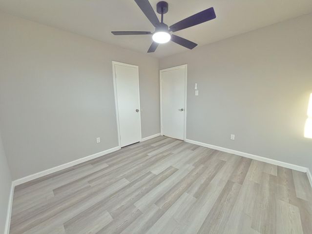 1618 Live Oak Hollow Street, Pearland, TX 77581