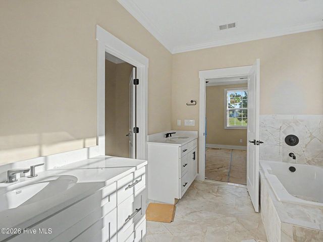 216 Ravennaside Drive NW, Calabash, NC 28467