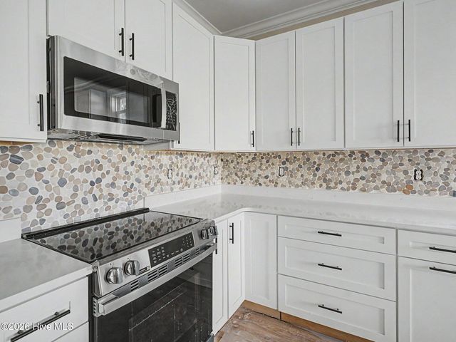 216 Ravennaside Drive NW, Calabash, NC 28467