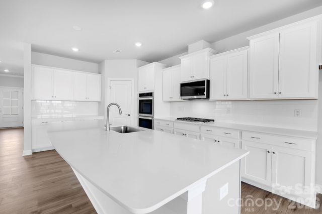 5611 Mid Sky Court 378, Lancaster, SC 29720