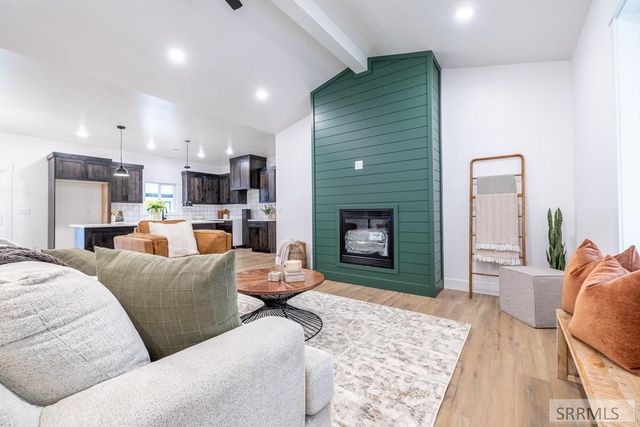 314 Poppy St, Sugar City, ID 83442