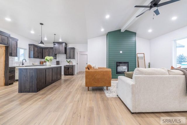 314 Poppy St, Sugar City, ID 83442