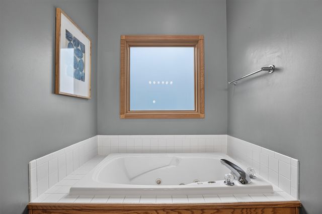 12621 E Edgewood Drive, Wichita, KS 67206