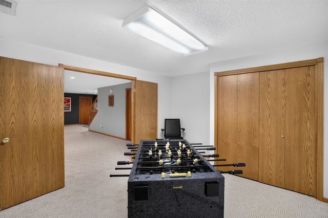 12621 E Edgewood Drive, Wichita, KS 67206