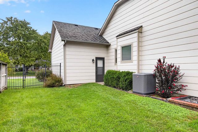 12621 E Edgewood Drive, Wichita, KS 67206