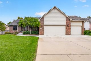 12621 E Edgewood Drive, Wichita, KS 67206