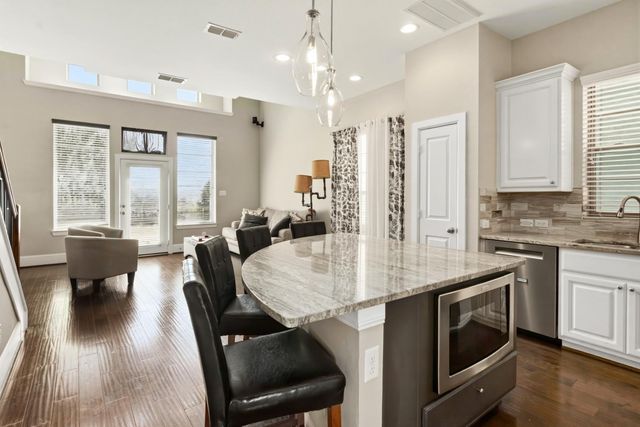 419 T C Jester Boulevard, Houston, TX 77007