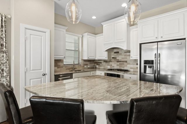 419 T C Jester Boulevard, Houston, TX 77007